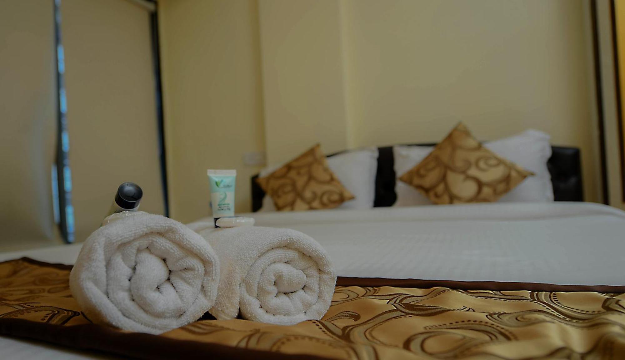 Lalsai Residency Andheri Мумбаи Экстерьер фото