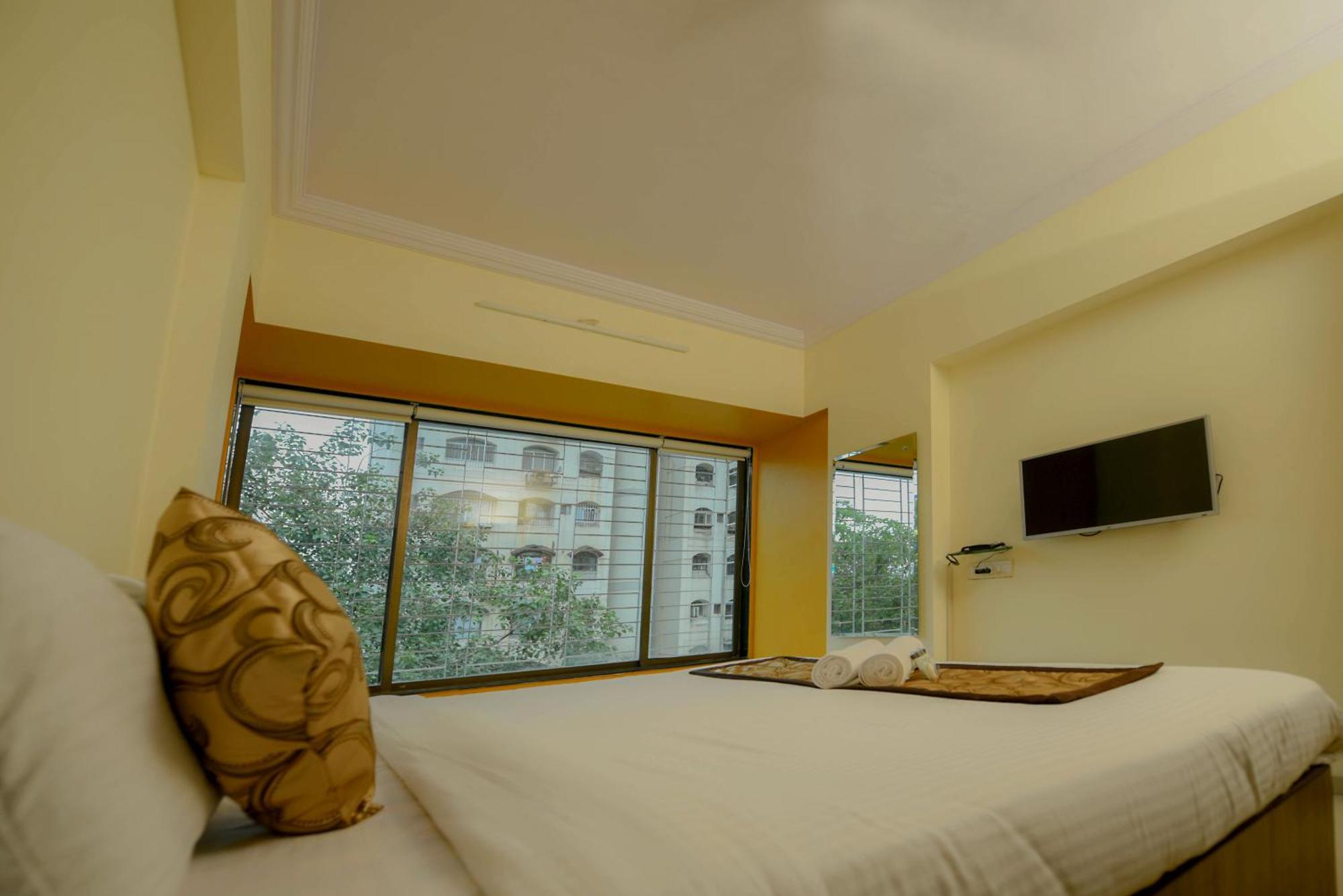 Lalsai Residency Andheri Мумбаи Экстерьер фото