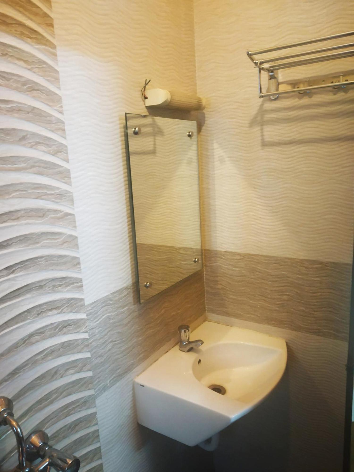 Lalsai Residency Andheri Мумбаи Экстерьер фото