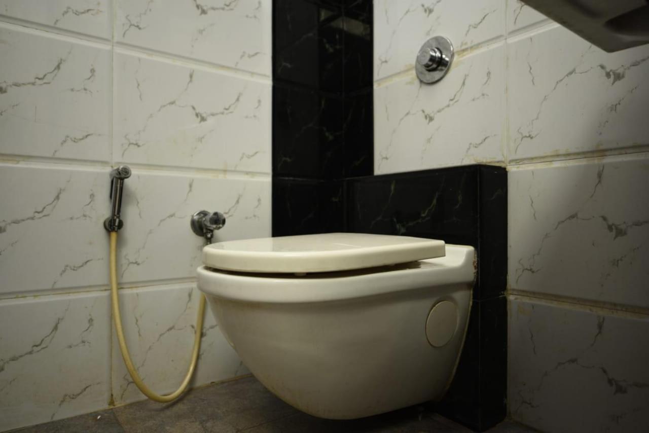 Lalsai Residency Andheri Мумбаи Экстерьер фото