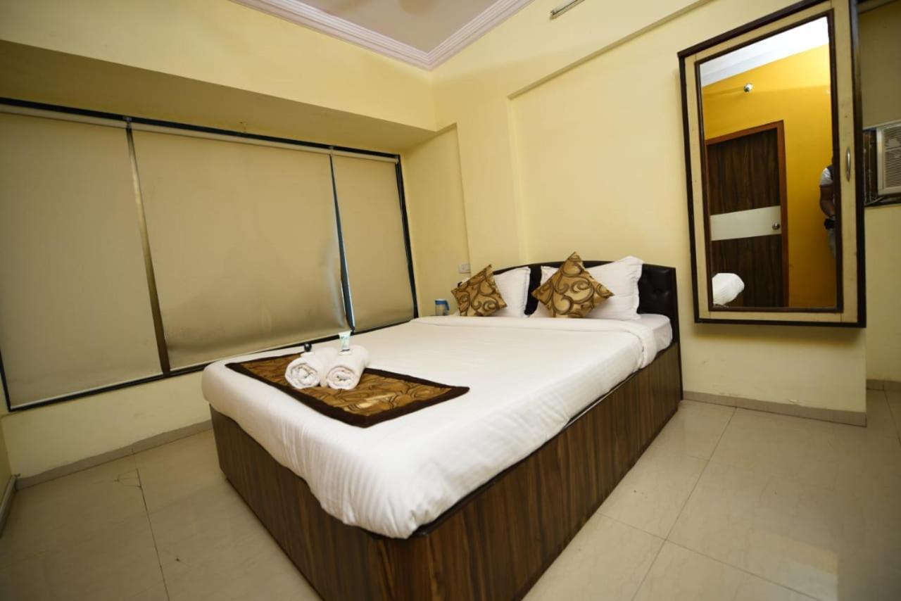 Lalsai Residency Andheri Мумбаи Экстерьер фото